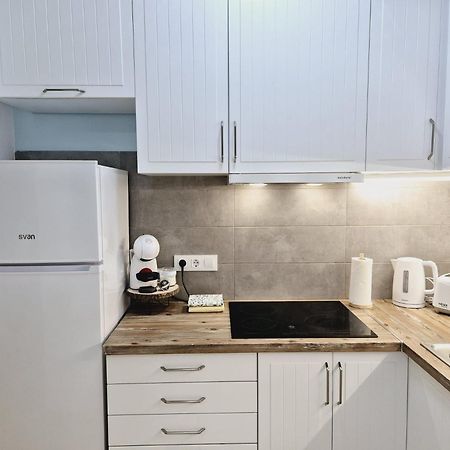 La Casa De Veronica - Serene Apartment With Shared Pool, Steps From The Beach Torrevieja Zewnętrze zdjęcie